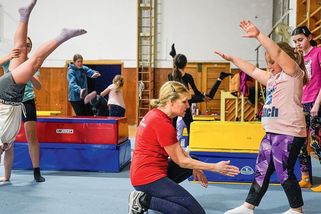 Stovky dětí v Česku se zcela zbytečně neúčastní tělocviku, ukázal výzkum ombudsmana - Novinky